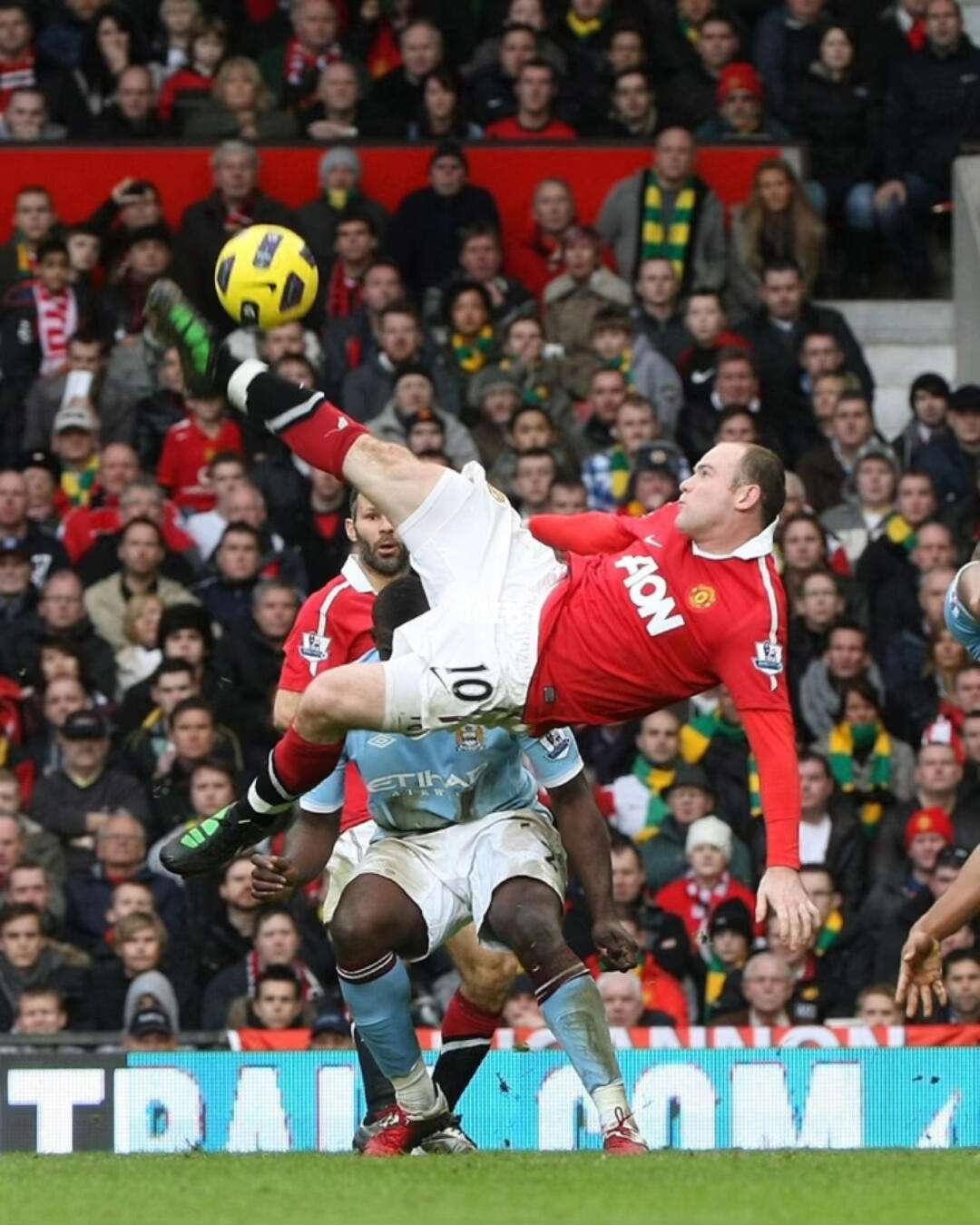 火博网站 -包含曼城赛前内部沟通，志在CBA季后赛名次提升，话题不断，更衣室氛围转暖的词条